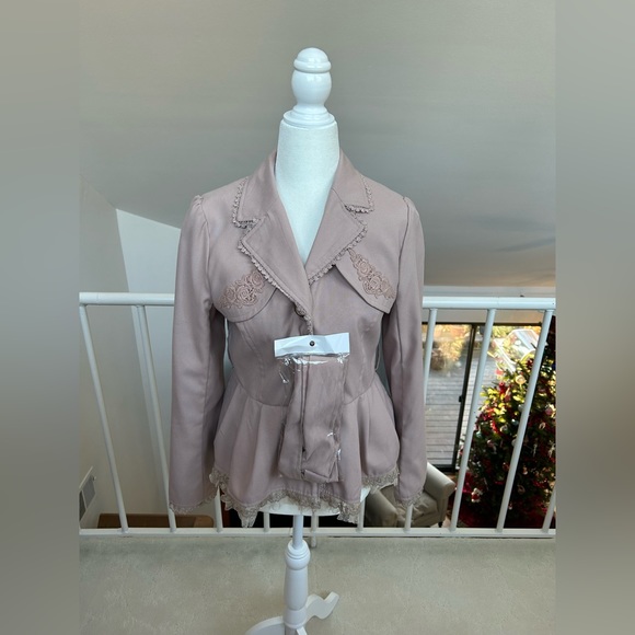 Axes femme Kawaii Lolita Lace Flower Jacket suit Short NWOT with Belt coat Japan - Picture 3 of 9